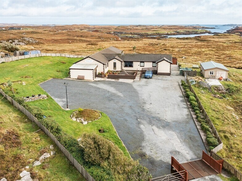 Orasay Inn, Isle Of South Uist à vendre - Photo du bâtiment - Image 1 de 36