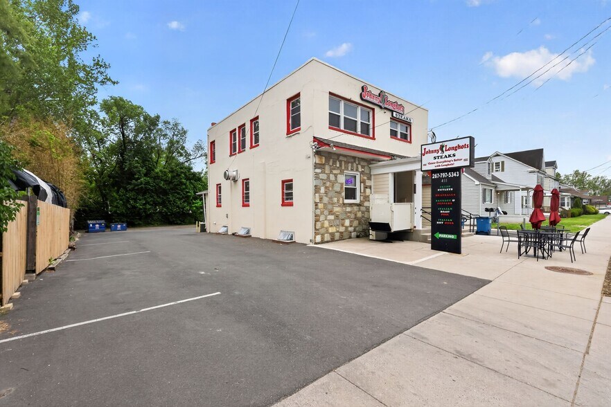 411 W Bridge St, Morrisville, PA à vendre - Photo du bâtiment - Image 2 de 30