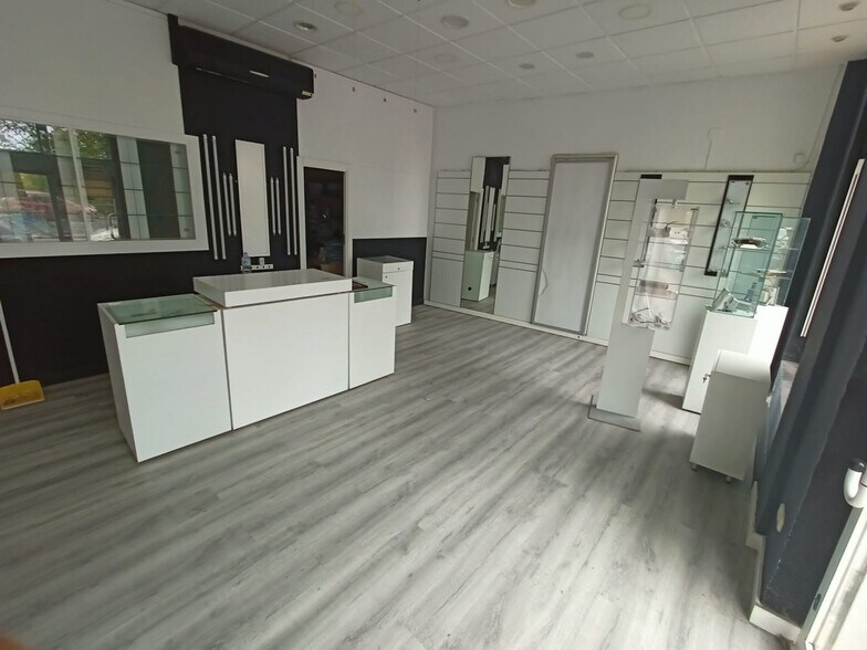 Commerce de détail dans Cáceres à vendre - Photo du bâtiment - Image 3 de 15