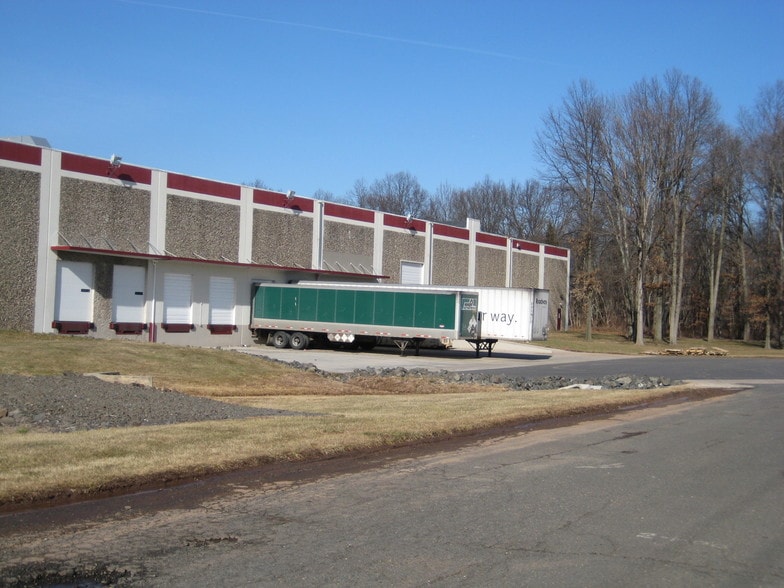 245 Belmont Dr, Somerset, NJ for lease - Building Photo - Image 3 of 8