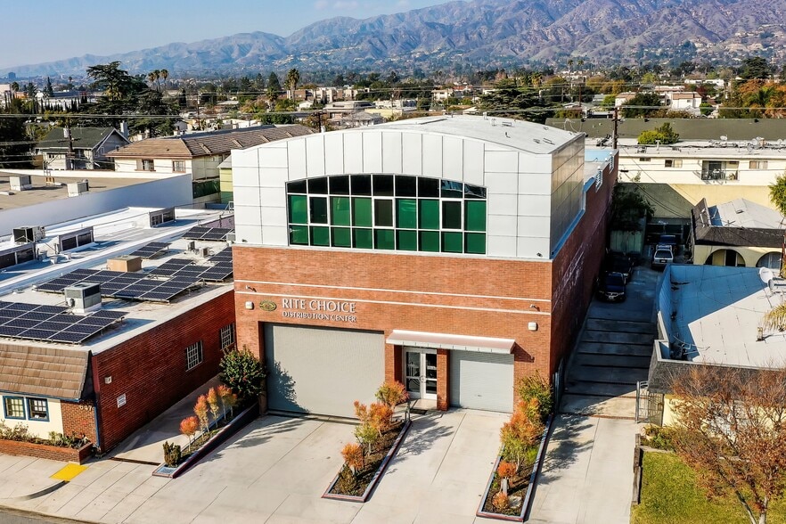 645 W Broadway, Glendale, CA for lease - Building Photo - Image 2 of 17