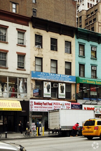 1013 Avenue of the Americas, New York, NY à louer - Photo du bâtiment - Image 2 de 4