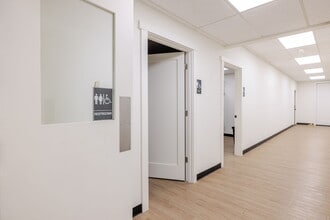 192 E Main Ave, Sisters, OR for lease Interior Photo- Image 2 of 37