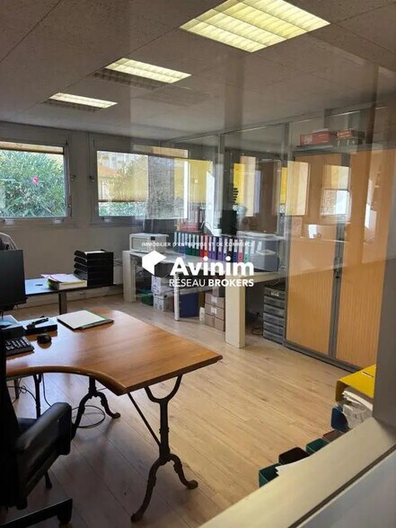 Office in Neuilly-sur-Marne for lease - Building Photo - Image 3 of 5