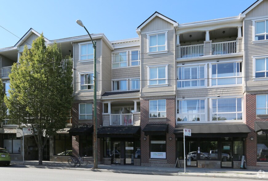 3325-3345 W 4th Ave, Vancouver, BC à vendre - Photo du bâtiment - Image 2 de 2