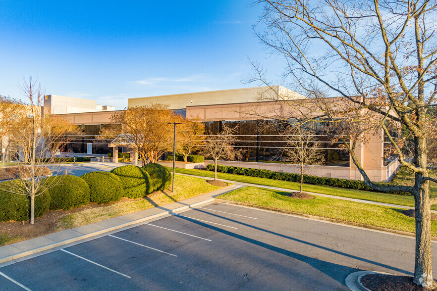 10700 Wheat First Dr, Glen Allen, VA à vendre - Photo principale - Image 1 de 1