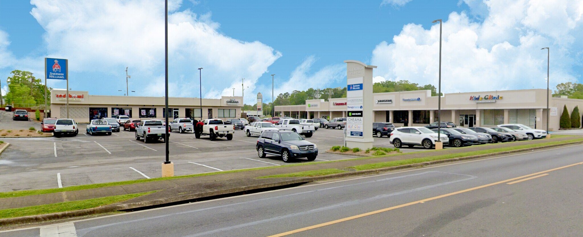 111-115 Stephen J White Memorial Blvd, Talladega, AL for lease Primary Photo- Image 1 of 5