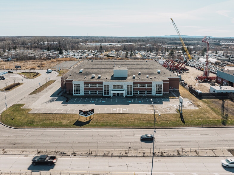 4150 Chomedey (A-13) Desste O, Laval, QC for sale - Primary Photo - Image 1 of 1