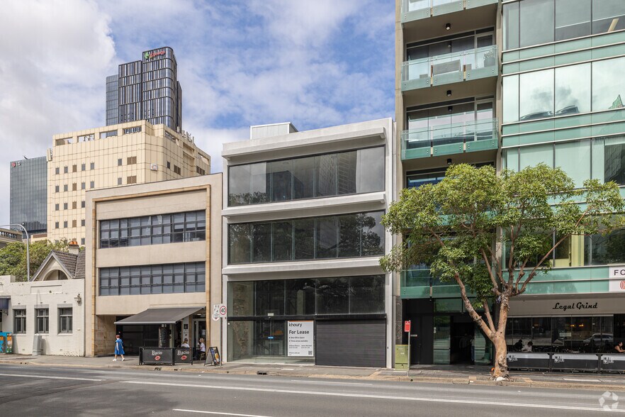 11 George St, Parramatta à louer - Photo du bâtiment - Image 3 de 4