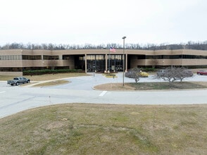2401 Pleasant Valley Rd, York, PA for lease Building Photo- Image 1 of 13