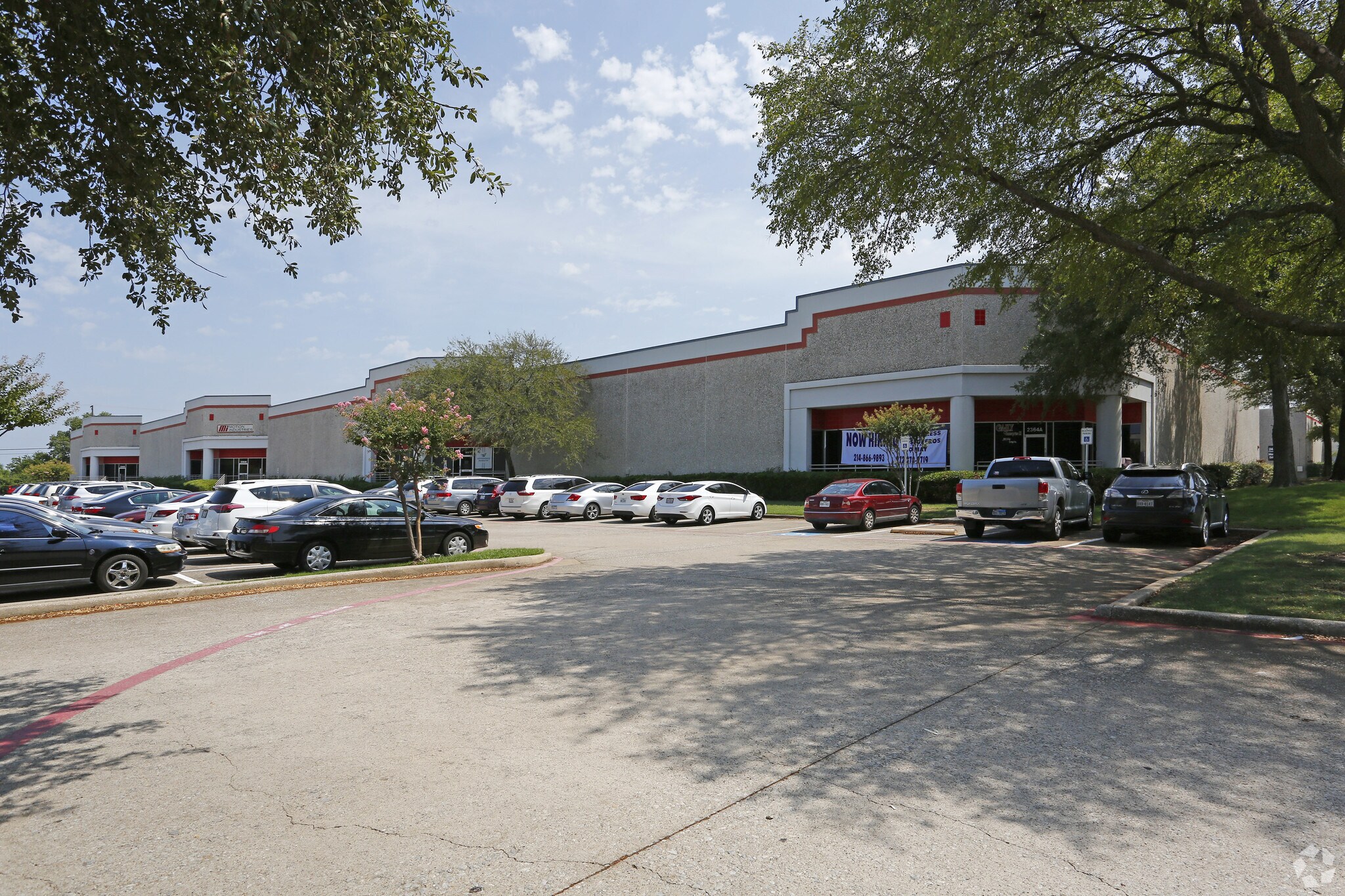 2364 Merritt Dr, Garland, TX for lease Primary Photo- Image 1 of 8