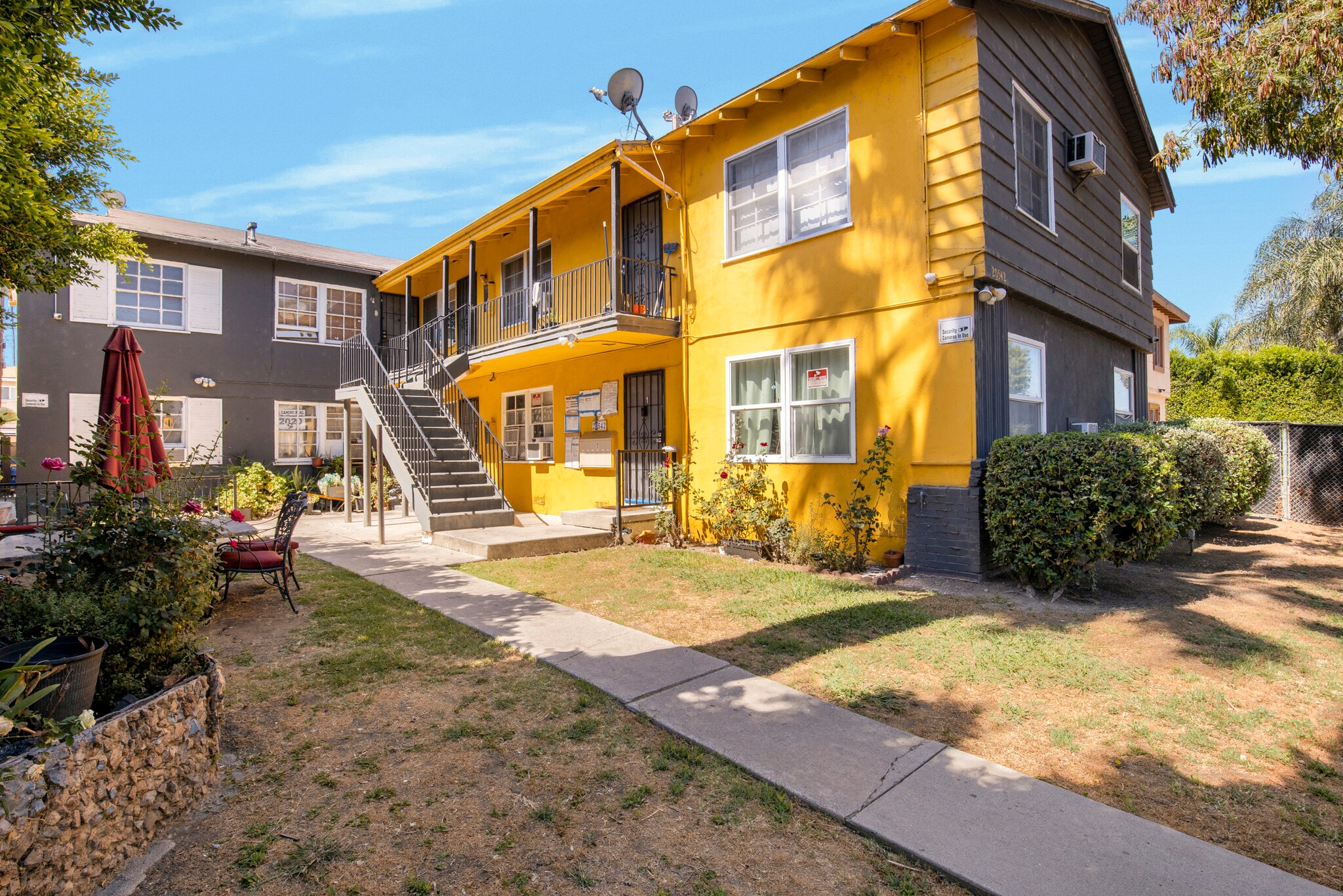 20542 Hartland St, Winnetka, CA for sale Building Photo- Image 1 of 22