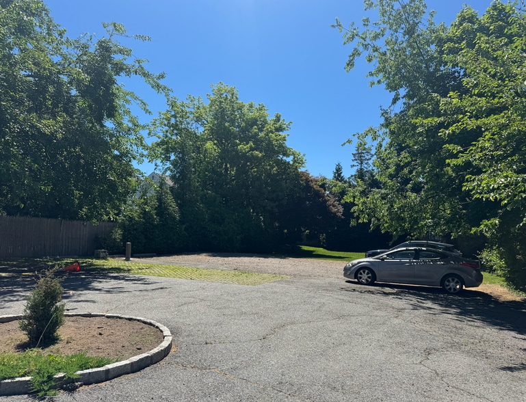 62 Bowman Ave, Rye Town, NY à louer - Photo du bâtiment - Image 2 de 29