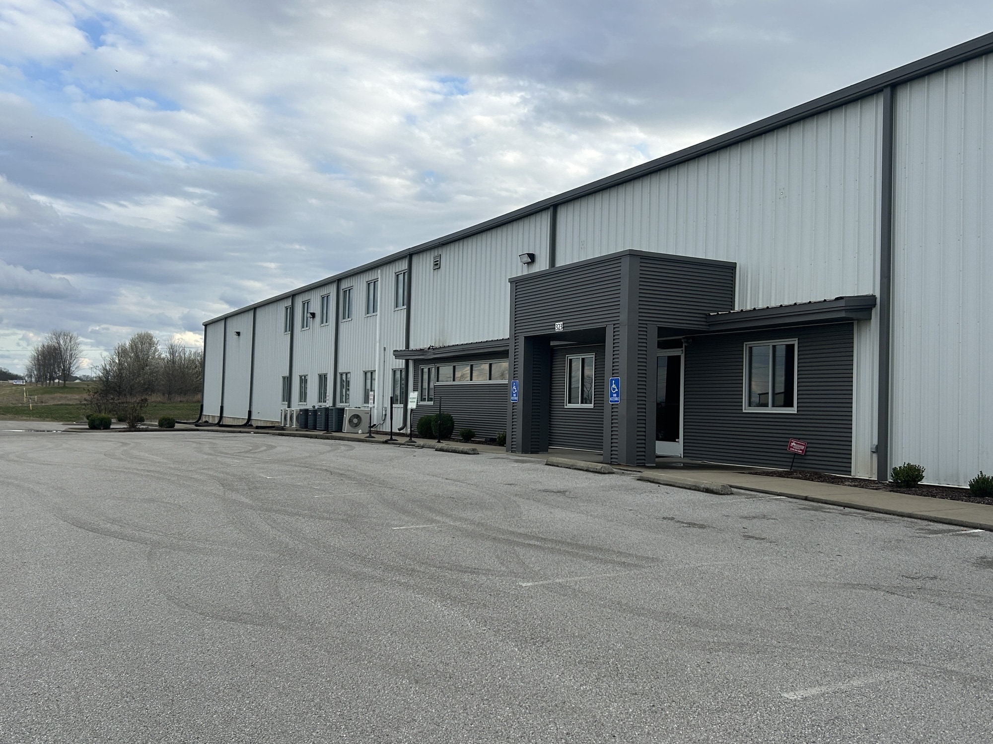 323 Mitch McConnell Way, Bowling Green, KY for lease Building Photo- Image 1 of 6