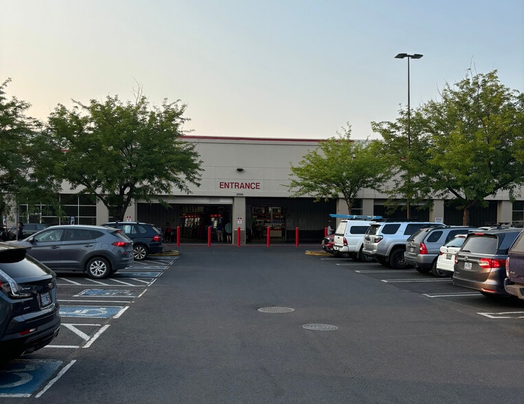 2500 NE US-20 Hwy, Bend, OR for sale - Building Photo - Image 3 of 4