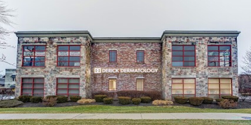 816-820 W Bartlett Rd, Bartlett, IL à vendre Photo du bâtiment- Image 1 de 2