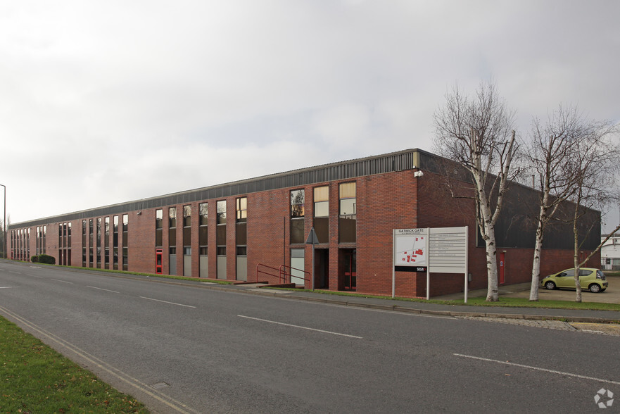 Old Brighton Rd, Lowfield Heath for lease - Building Photo - Image 2 of 6