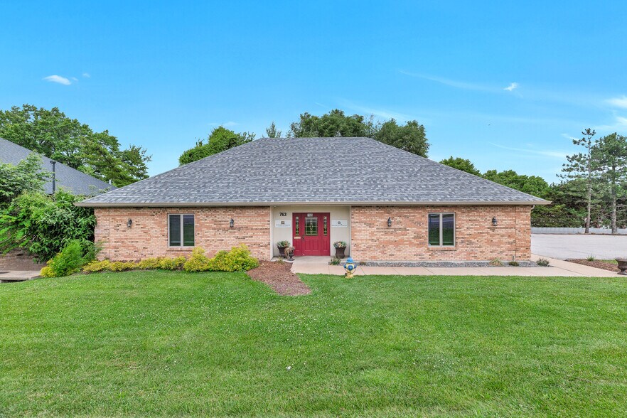 763-765 W Terra Ln, O'Fallon, MO à vendre - Photo du bâtiment - Image 3 de 21
