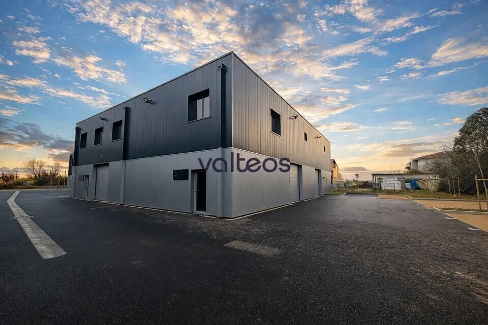 Flex in Cugnaux for lease Building Photo- Image 1 of 7