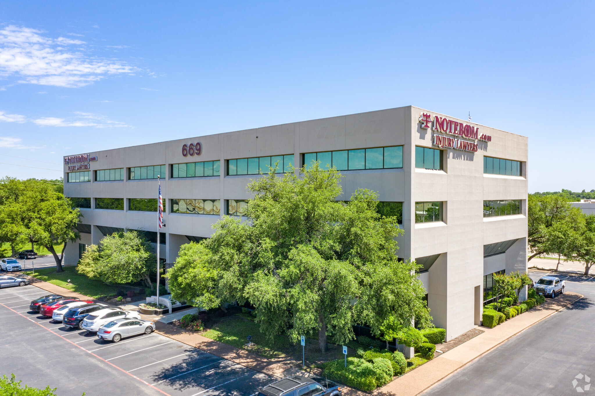 669 Airport Fwy, Hurst, TX for lease Primary Photo- Image 1 of 18