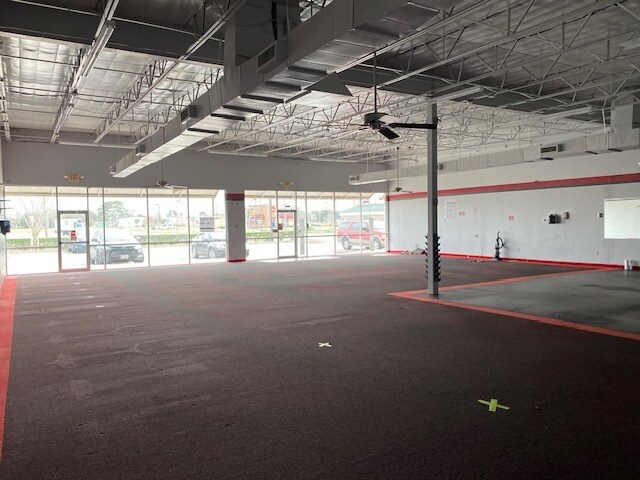 3703 FM 2765, El Campo, TX à louer - Photo intérieure - Image 2 de 6