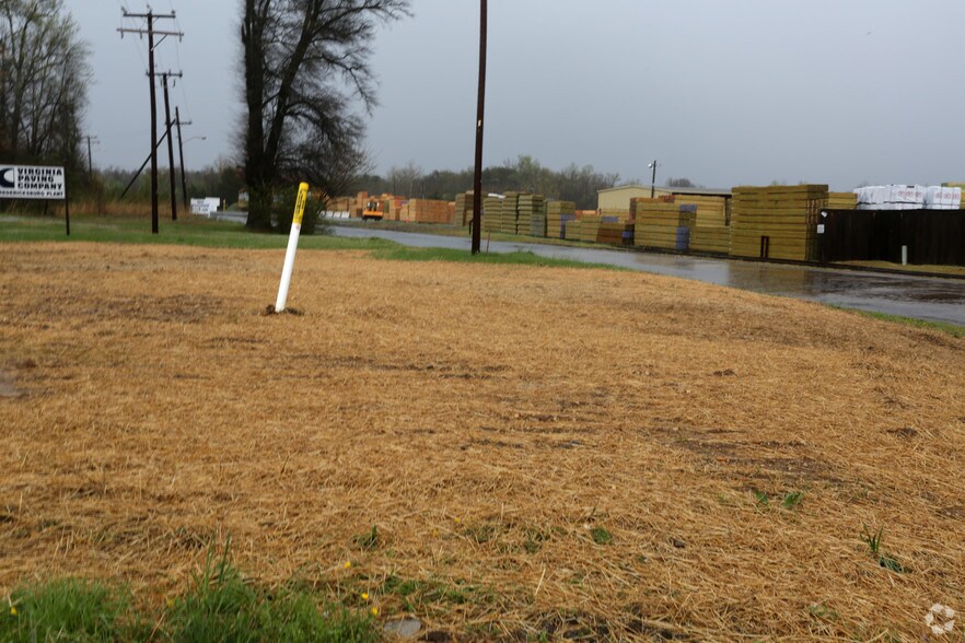 Haul Rd, Fredericksburg, VA à vendre - Photo du bâtiment - Image 3 de 3