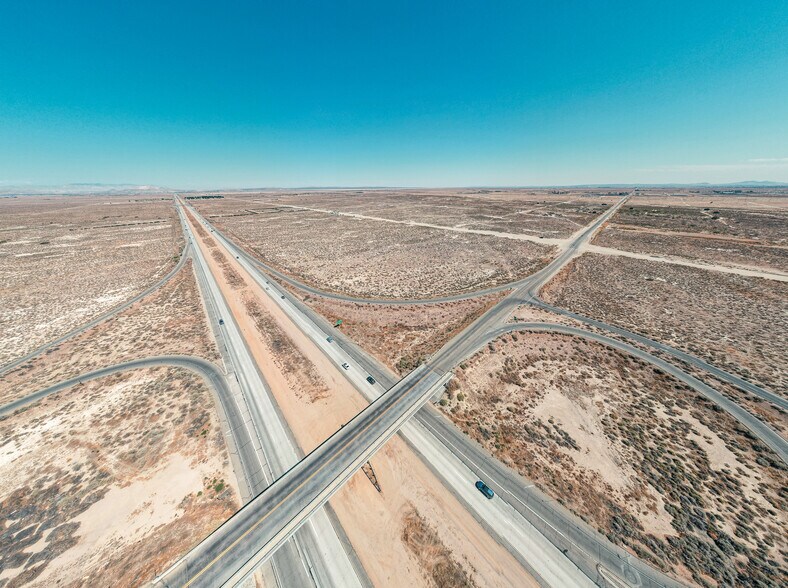 NE Corner I-14 & G Ave, Lancaster, CA à vendre - Photo du bâtiment - Image 3 de 5