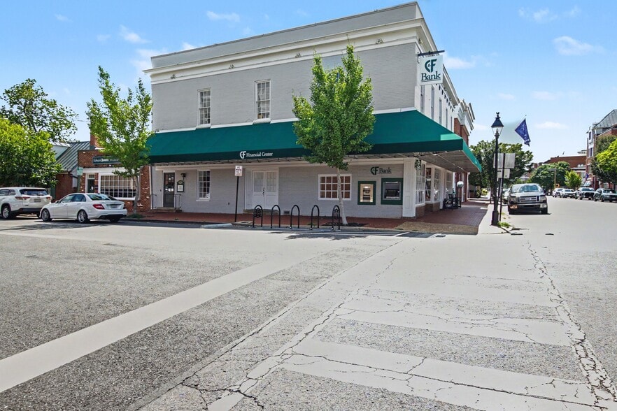 910 Charles St, Fredericksburg, VA for lease - Building Photo - Image 2 of 2