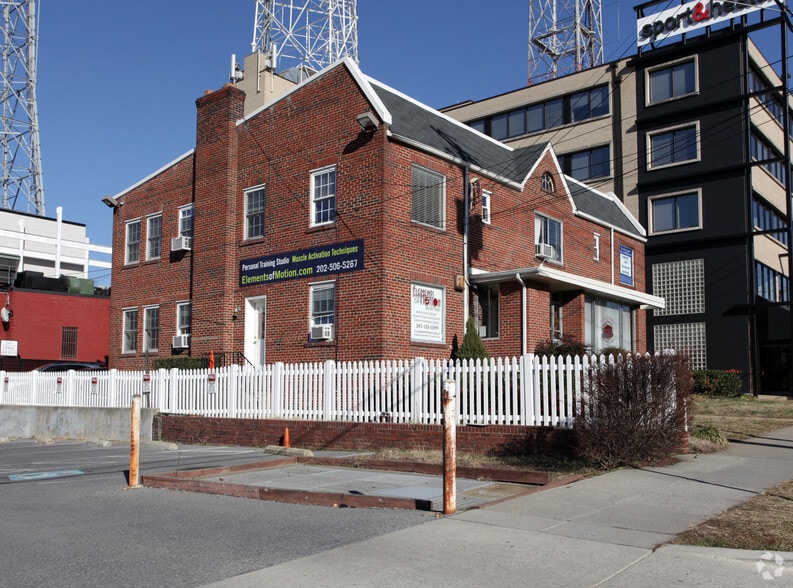 4025-4027 Brandywine St NW, Washington, DC à louer - Photo principale - Image 1 de 2