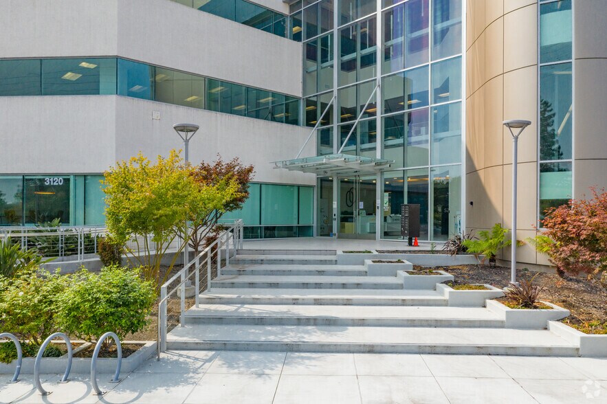 3120 Scott Blvd, Santa Clara, CA à louer - Photo du bâtiment - Image 3 de 28