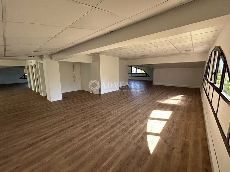 Office in Montpellier for lease - Interior Photo - Image 1 of 5