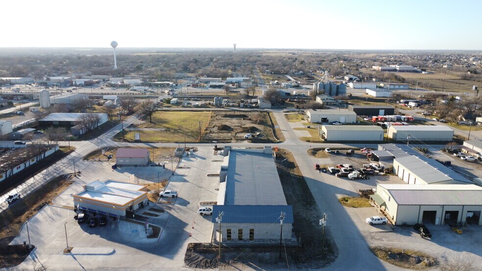 520 Topeka Ave, Justin, TX à louer - Photo du bâtiment - Image 3 de 4