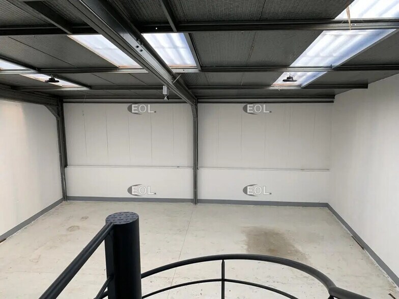 Bureau dans Évry-Courcouronnes à louer - Photo intérieure - Image 3 de 12