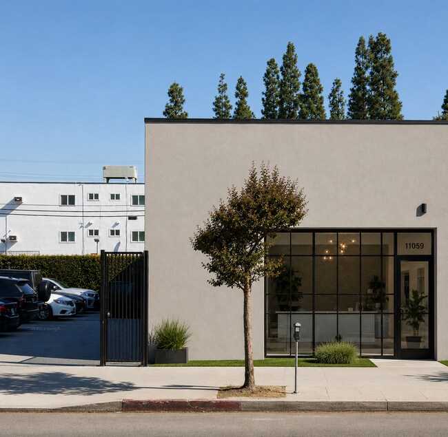 Plus de détails pour 11051-11059 Ventura Blvd, Studio City, CA - Bureau/Commerce de détail à louer