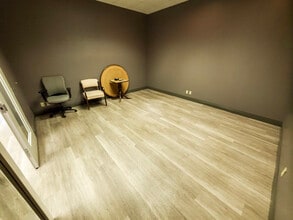 540-550 Bay Isles Rd, Longboat Key, FL for lease Interior Photo- Image 2 of 3