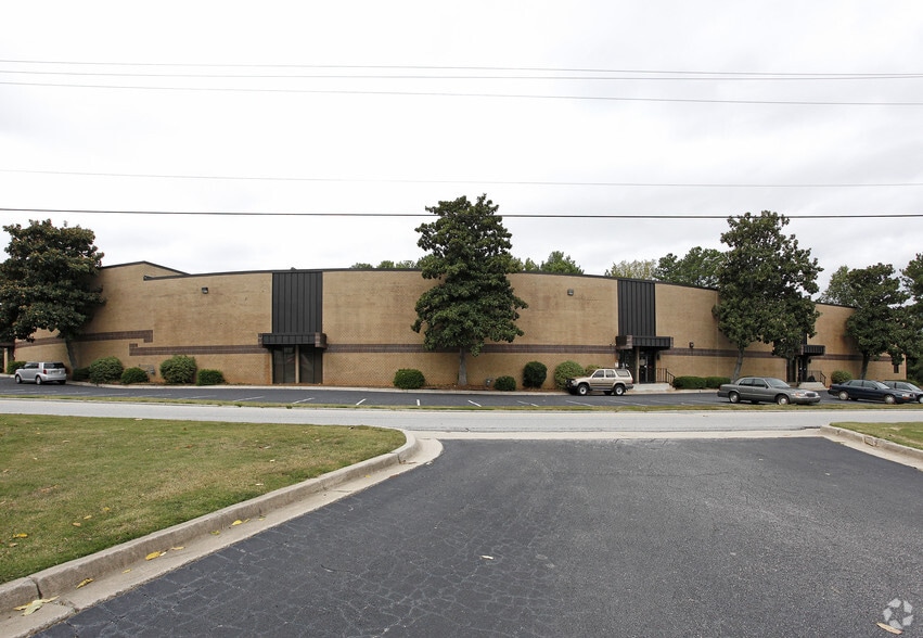 4365-4421 Commerce Cir SW, Atlanta, GA à louer - Photo du bâtiment - Image 1 de 4