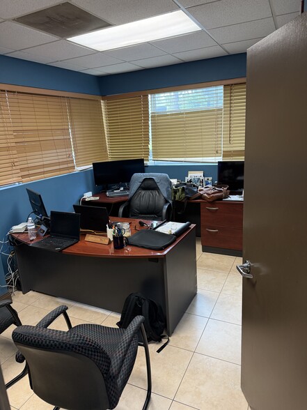 11801 SW 90th St, Miami, FL for sale - Building Photo - Image 3 of 20