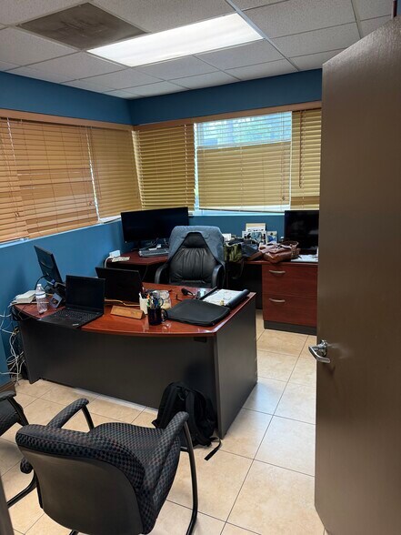 11801 SW 90th St, Miami, FL à vendre - Photo du bâtiment - Image 3 de 20
