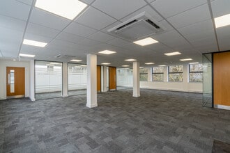 Bond Av, Milton Keynes for lease Interior Photo- Image 2 of 5