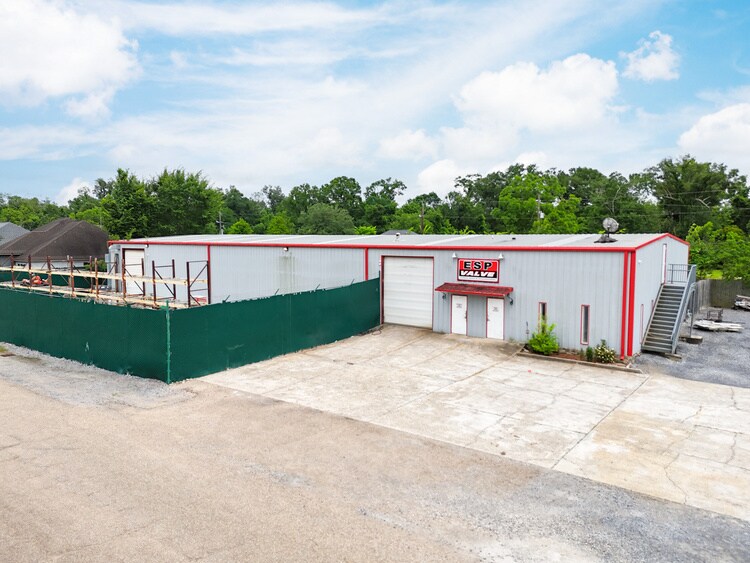 41107 Don Lou Dr, Gonzales, LA à vendre - Photo du bâtiment - Image 2 de 18