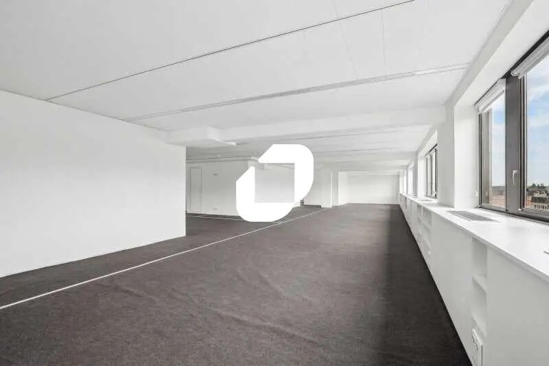 40 Boulevard Henri Sellier, Suresnes à vendre - Photo du bâtiment - Image 2 de 11