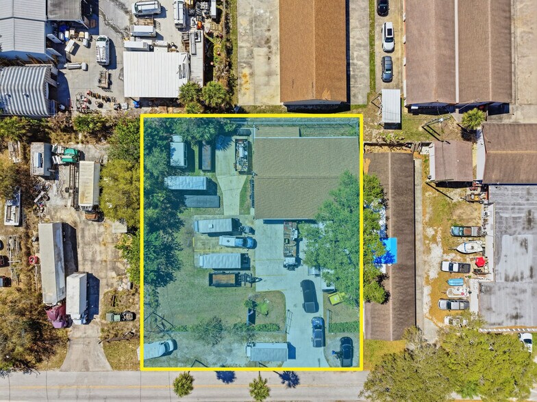 645 Old Dixie Hwy, Sebastian, FL à vendre - Photo du bâtiment - Image 2 de 17