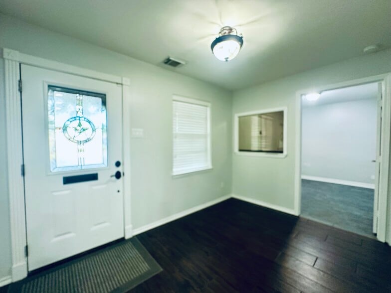 2201 Center St, Deer Park, TX for sale - Building Photo - Image 3 of 7