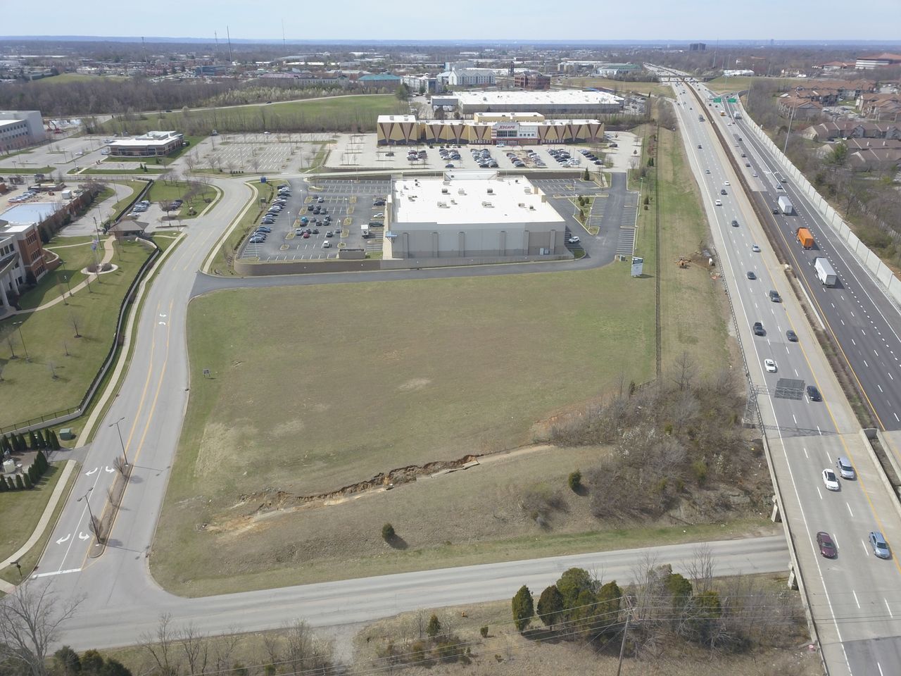 12550 Sycamore Station Pl, Louisville, KY à vendre Photo principale- Image 1 de 5