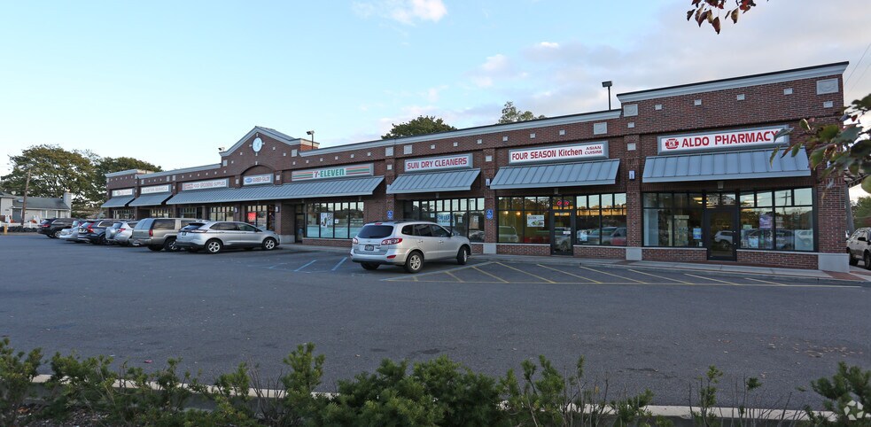 604-626 Union Blvd, West Islip, NY à louer - Photo du bâtiment - Image 1 de 2
