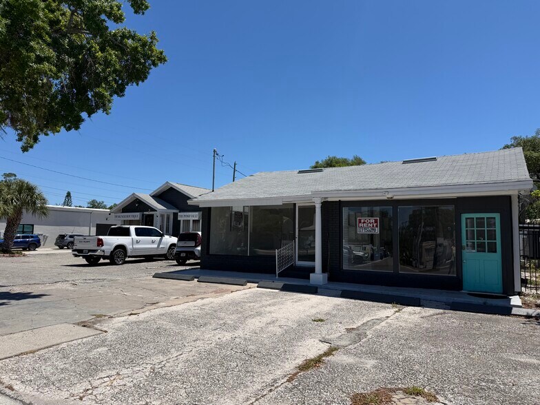 1771 Clearwater Largo rd, Largo, FL à vendre - Photo du bâtiment - Image 2 de 14