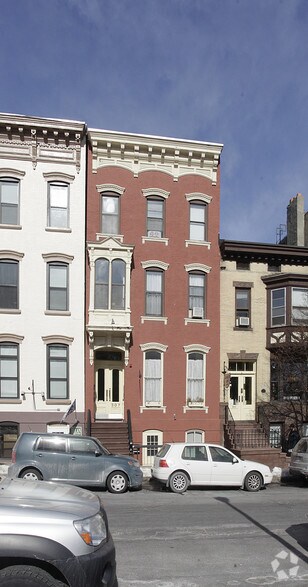 307 Hamilton St, Albany, NY à vendre - Photo principale - Image 1 de 2