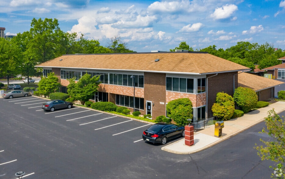 1019 W 9th Ave, King Of Prussia, PA à louer - Photo du bâtiment - Image 3 de 28
