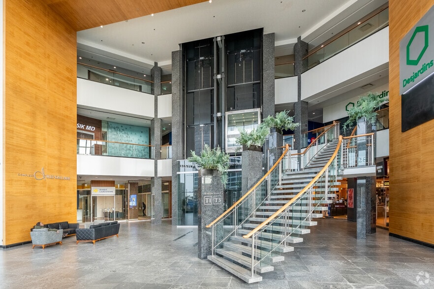 2820 Boul Laurier, Québec, QC à louer - Photo du bâtiment - Image 3 de 19