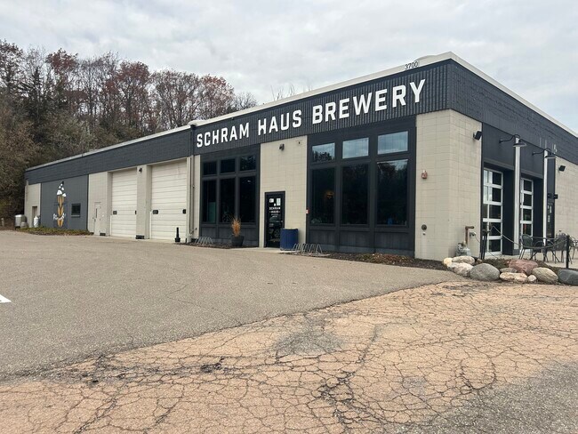 Plus de détails pour 3700 Chaska Blvd, Chaska, MN - Industriel à louer